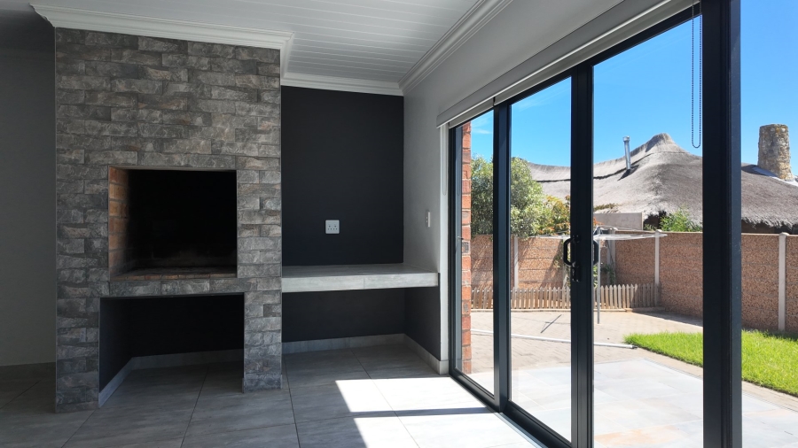 3 Bedroom Property for Sale in Stilbaai Wes Western Cape